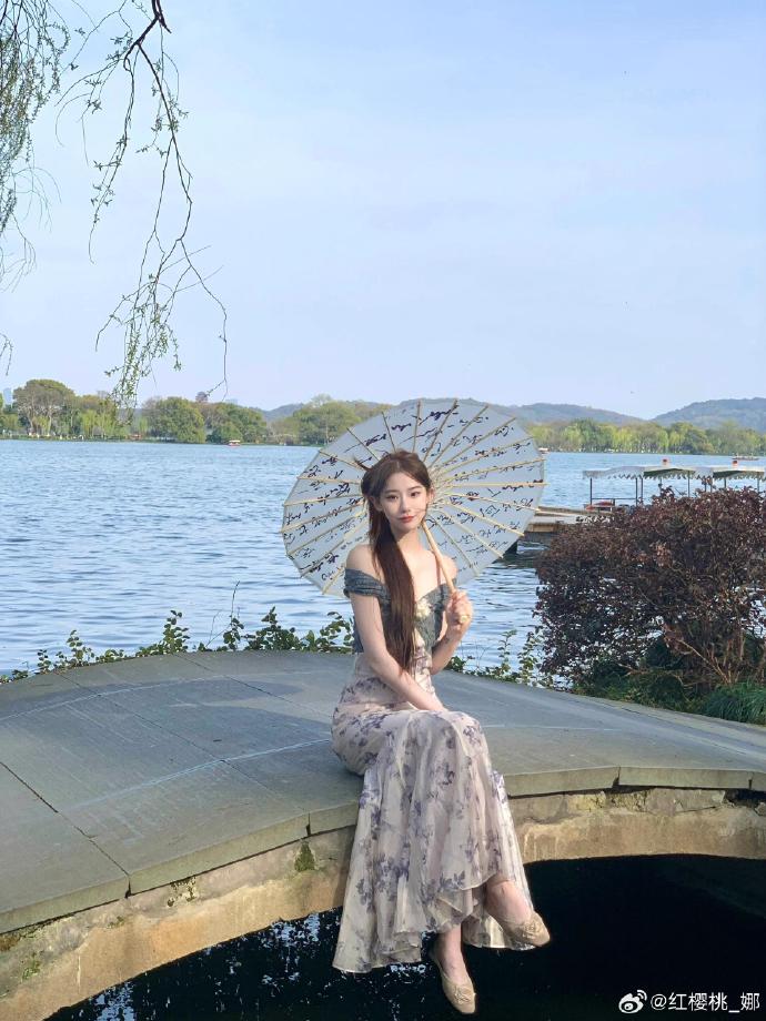 长月烬明 封面